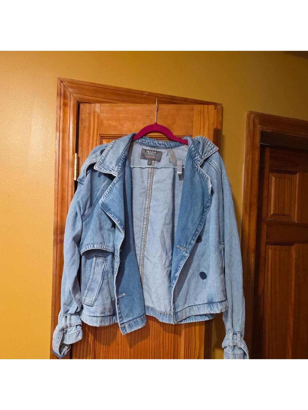 Torrid Women's Blue denim Jacket plus size 1x